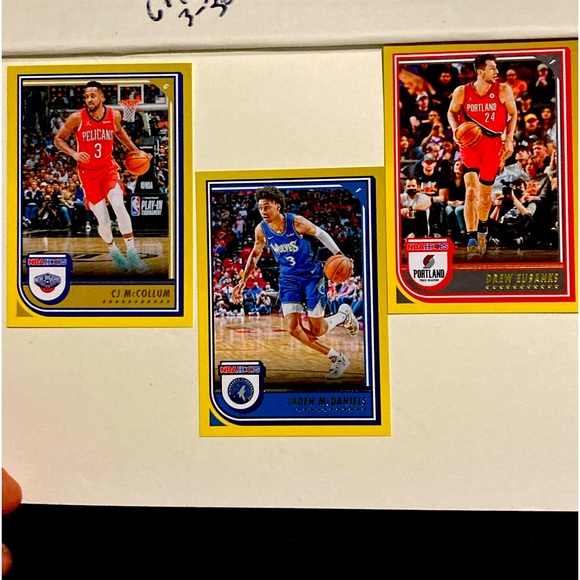 NBA Hoops 2022 Limited Edition GOLD SQUARE SERIES (8) Set various players - Picture 1 of 3